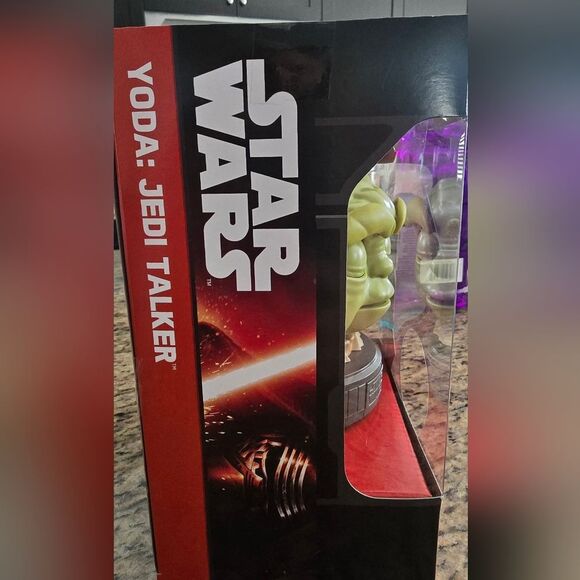 Star Wars spin master Yoda  Real talking Jedi with facial movements. - Picture 3 of 5